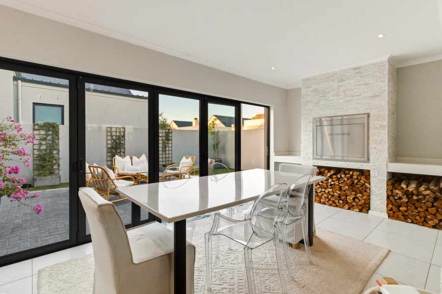 3 Bedroom Property for Sale in Aan de Wijnlanden Western Cape